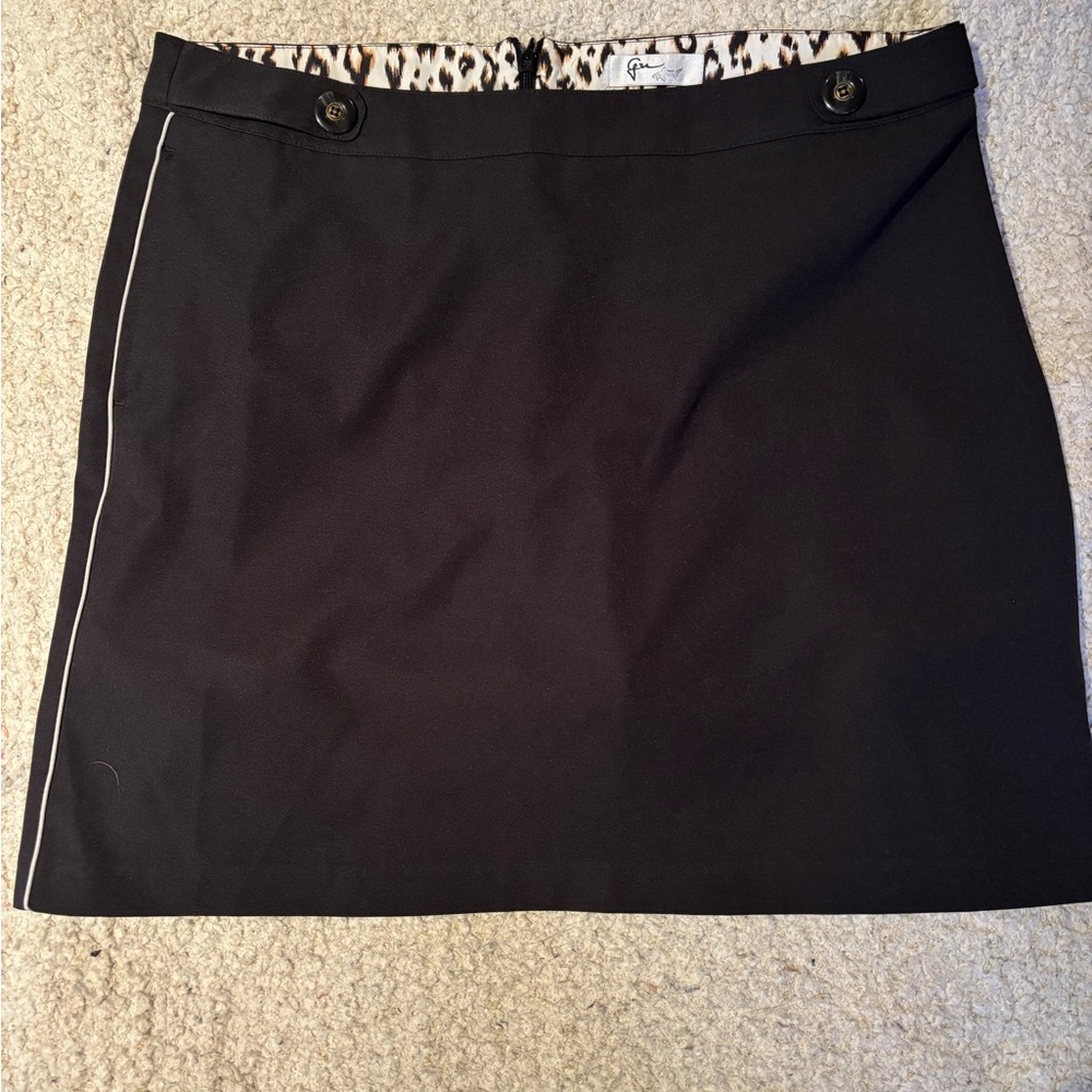 Greg Norman Collection Black Golf Mini Skort with Animal Print Waistband Size 10
